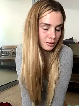 EmiliaCatalina online show from December 2025 08:28:02 PM