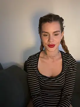 EmiliaCatalina online show from February 2026 12:51:01 AM