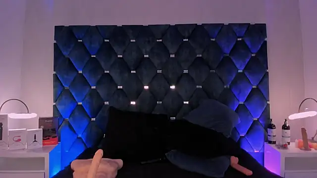 Snapshot of laura_bassi chatting on February 2025 09:36:02 AM laura bassi online show from February 2025 09:36:02 AM