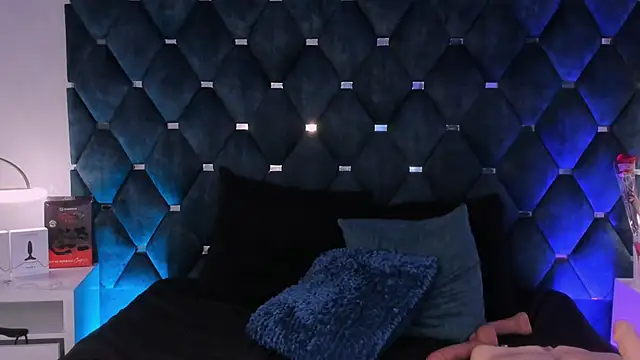 Snapshot of laura_bassi chatting on March 2025 01:35:02 AM laura bassi online show from March 2025 01:35:02 AM