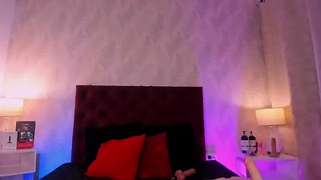 Snapshot of laura_bassi chatting on March 2025 08:26:02 AM laura bassi online show from March 2025 08:26:02 AM