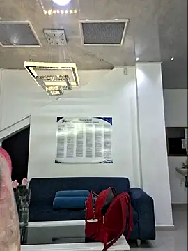 Snapshot of laura_bassi chatting on September 2025 03:50:02 AM laura bassi online show from September 2025 03:50:02 AM