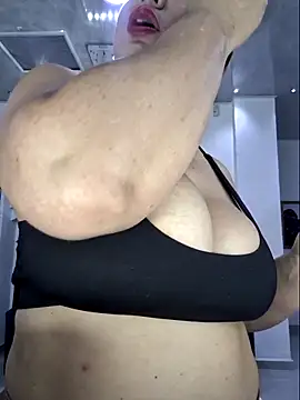 Snapshot of laura_bassi chatting on November 2025 03:16:01 AM laura bassi online show from November 2025 03:16:01 AM