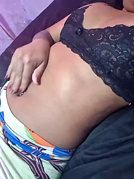 Snapshot of Aunt_9999 chatting on January 2025 10:11:02 PM Aunt 9999 online show from January 2025 10:11:02 PM