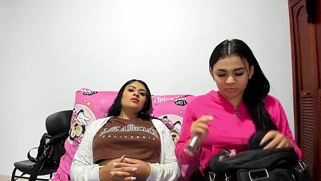 youlittle perverts online show from December 2024 01:06:01 PM