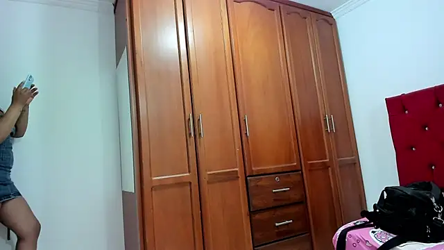 youlittle perverts online show from October 2025 07:01:02 PM