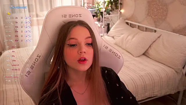 Snapshot of linessssa chatting on February 2025 07:27:01 PM linessssa online show from February 2025 07:27:01 PM