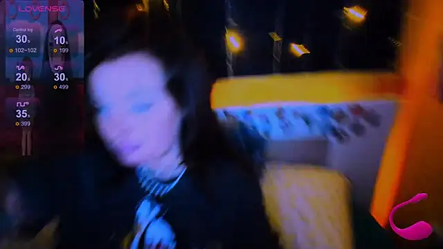 EllieOz online show from February 2025 02:21:02 PM