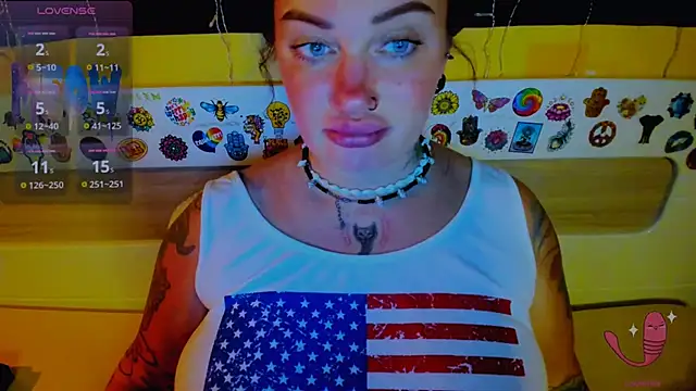 EllieOz online show from September 2025 06:21:01 PM