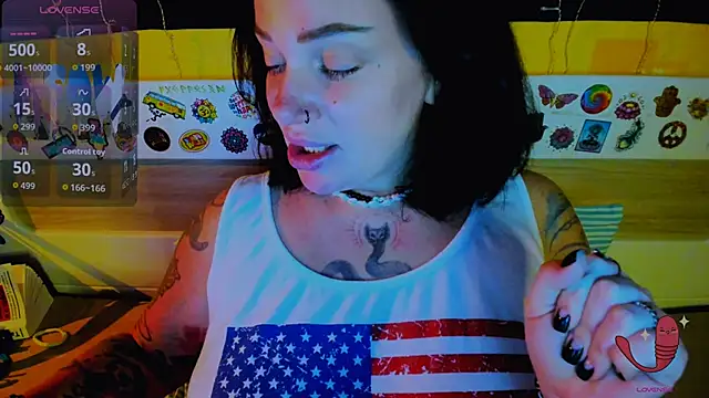 EllieOz online show from November 2025 08:40:01 PM