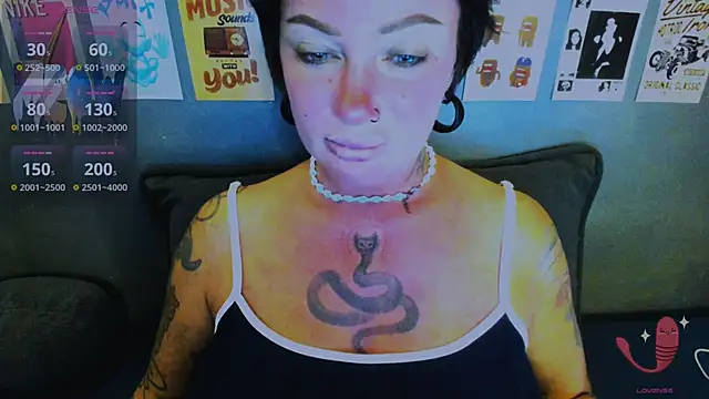 EllieOz online show from May 2026 06:05:02 PM