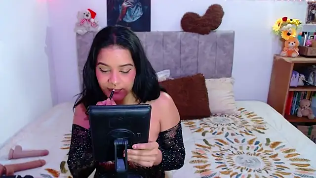 Snapshot of JossieGrey chatting on November 2025 03:49:02 AM JossieGrey online show from November 2025 03:49:02 AM