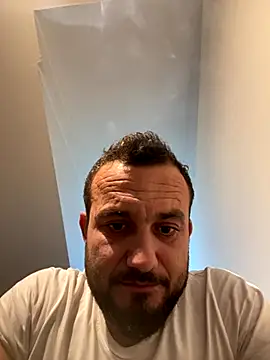 Snapshot of cosmin9000 chatting on October 2025 01:20:02 PM cosmin9000 online show from October 2025 01:20:02 PM