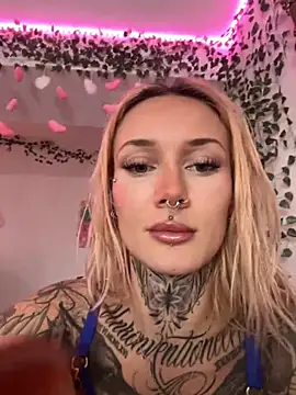 Stella-Kink online show from December 2025 11:08:02 AM