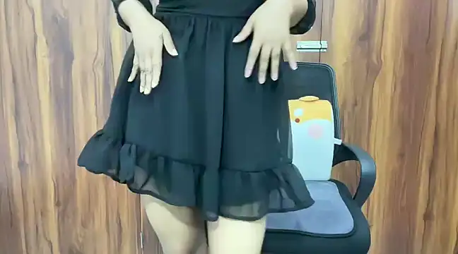 julie 08 online show from March 2025 08:39:01 AM