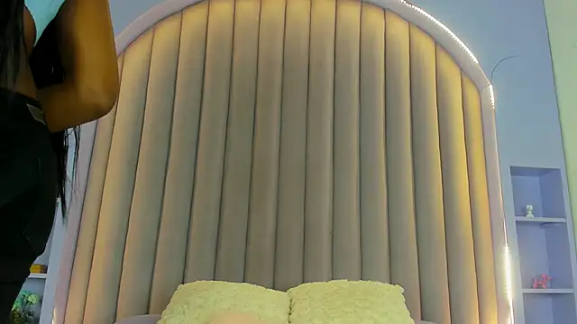 nahomi campbell online show from February 2025 07:27:01 PM