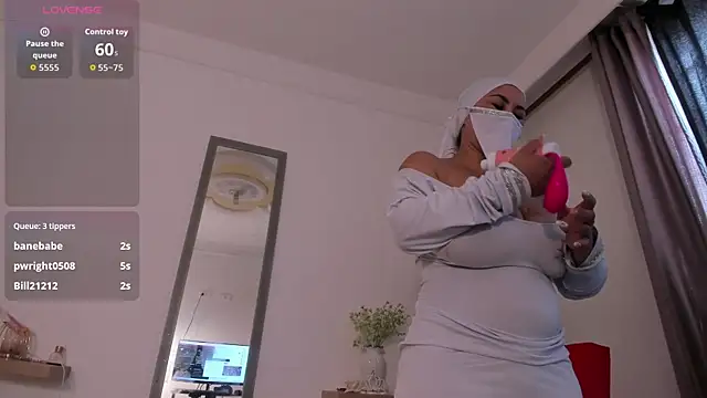 Snapshot of Amina_hafsa chatting on November 2025 07:47:02 PM Amina hafsa online show from November 2025 07:47:02 PM