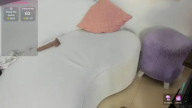 Snapshot of Amina_hafsa chatting on December 2025 07:29:02 PM Amina hafsa online show from December 2025 07:29:02 PM