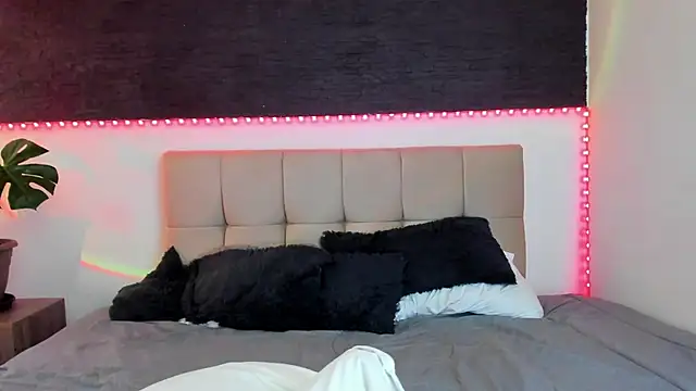 anaroman01 online show from January 2025 09:07:01 PM