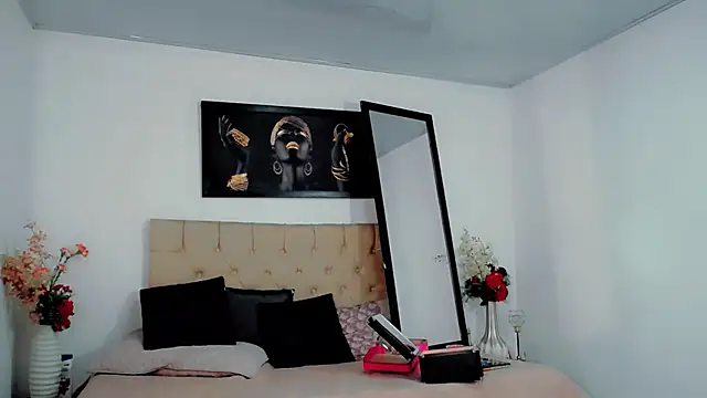 maria camilacms online show from October 2025 11:45:02 PM