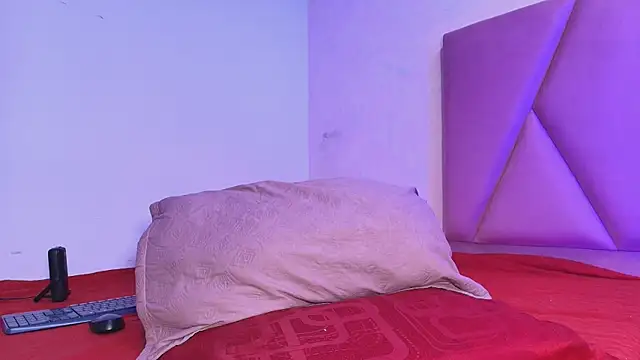 arl chloee online show from October 2025 03:18:01 AM