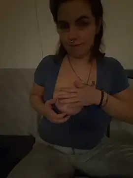 Jassiundich2 online show from March 2026 11:34:01 PM