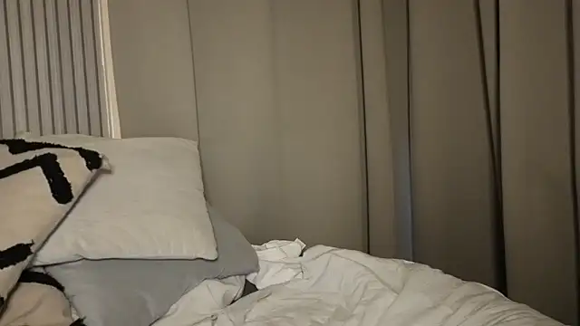 Sweetninaaa online show from October 2025 02:52:02 PM