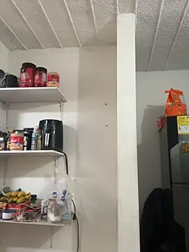 emmyjhonson07 online show from April 2026 11:49:01 AM