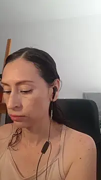 AliceRossi online show from November 2025 03:56:01 PM