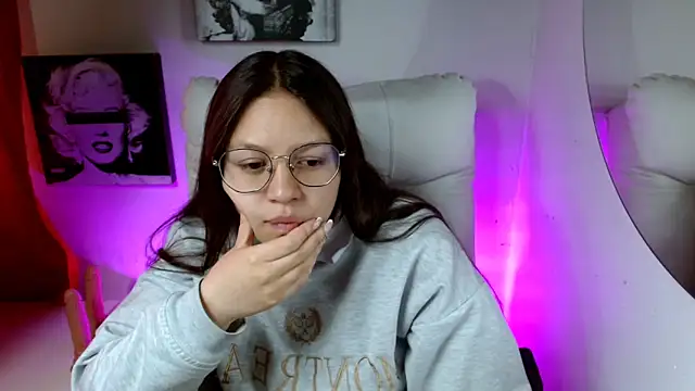 SamanthaRoldaan online show from February 2026 03:01:01 PM