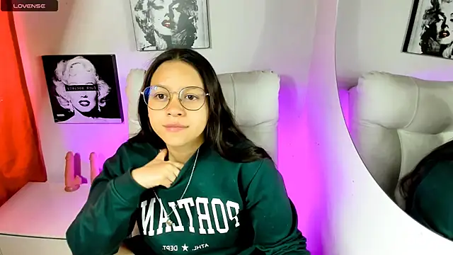 SamanthaRoldaan online show from April 2026 03:01:02 PM