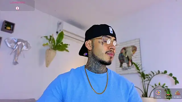 JordanSmiith  online show from December 2025 09:22:02 PM