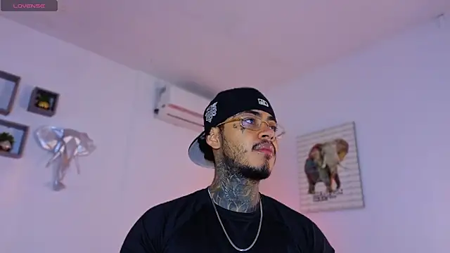 JordanSmiith  online show from January 2026 04:09:02 PM