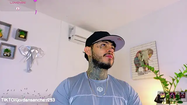 JordanSmiith  online show from March 2026 08:37:01 PM