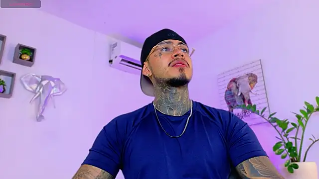 JordanSmiith  online show from April 2026 08:59:01 PM