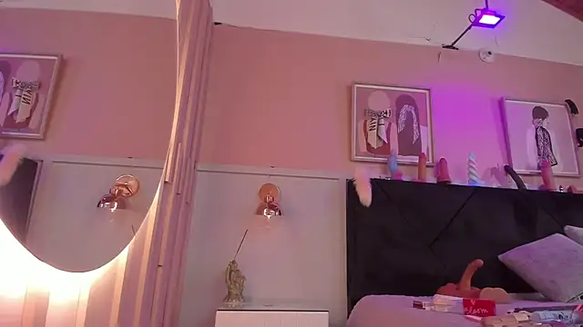 chloe watson  online show from November 2025 07:35:01 PM