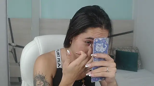 Snapshot of heidy_hoiss chatting on March 2025 02:17:01 AM heidy hoiss online show from March 2025 02:17:01 AM