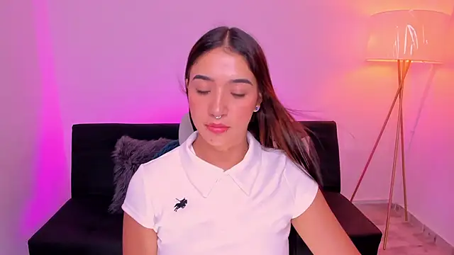 Snapshot of Antonella_Grayy chatting on May 2026 09:23:02 PM Antonella Grayy online show from May 2026 09:23:02 PM