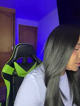 leila 22 online show from April 2026 08:06:01 AM