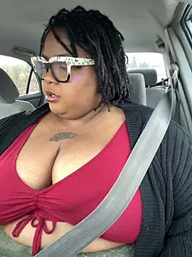 Snapshot of kweenxkarma chatting on November 2025 12:45:02 AM kweenxkarma online show from November 2025 12:45:02 AM