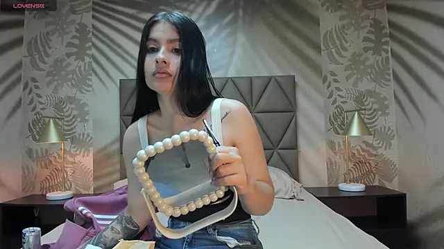 AnneDixie online show from April 2026 03:04:02 AM