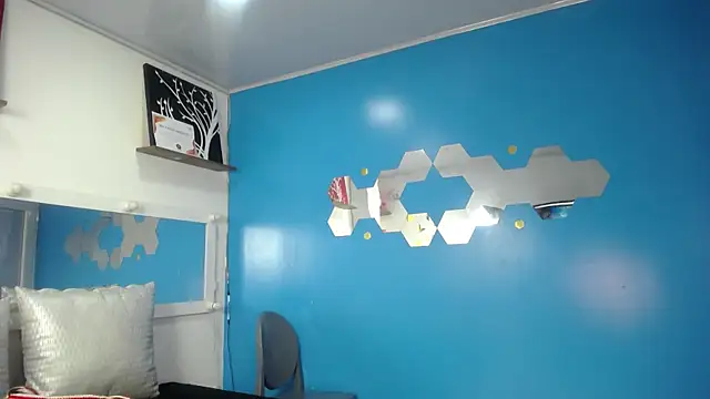 CarolRodriguez  online show from January 2025 01:00:01 PM