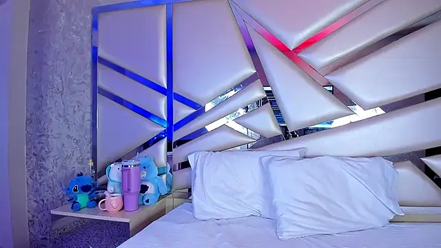 Miia002 online show from November 2025 03:19:01 AM