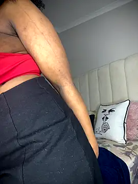 Bustygoddess32 online show from November 2025 06:40:02 AM