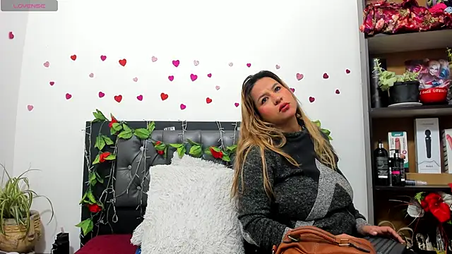 hazel 34 online show from October 2025 08:20:02 AM