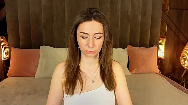 KimmmLi online show from October 2025 01:56:01 PM