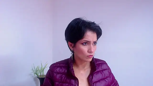 Hannaaaa   online show from December 2024 04:28:01 PM
