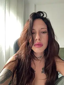 BellaGiaxx online show from November 2025 10:10:02 AM