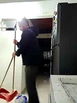 sebasxx97 online show from September 2025 10:49:02 AM