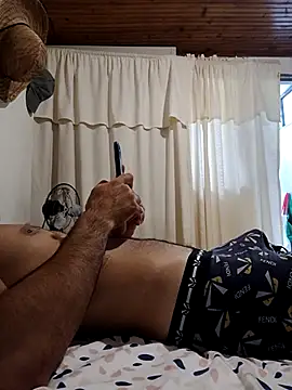 sebasxx97 online show from September 2025 01:58:01 PM